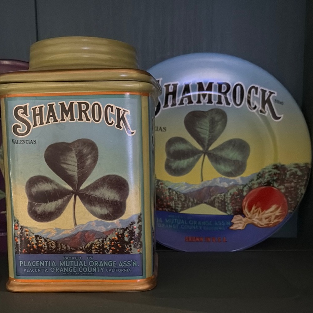 Oneida Green and Gold Shamrock Accent Decor